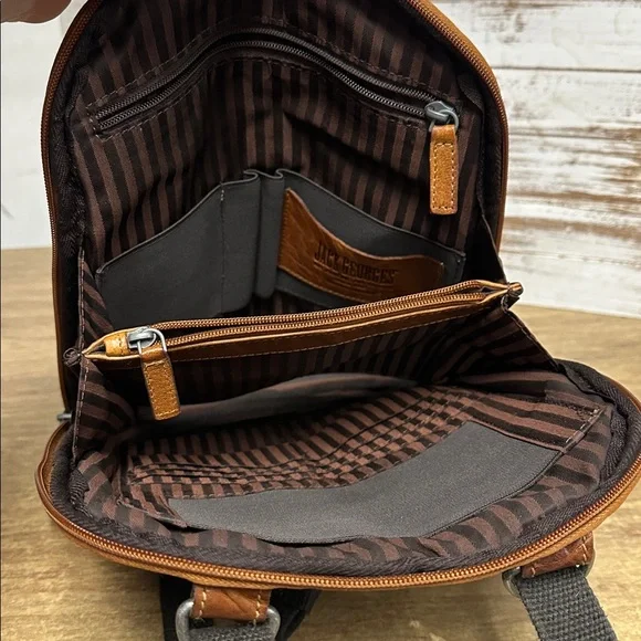 Jack Georges great shape voyager smooth leather convertible backpack pouch - Picture 9 of 11